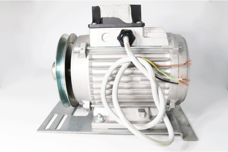 Moteur Tri 400V EM 36 NR 0.75CV + poulie