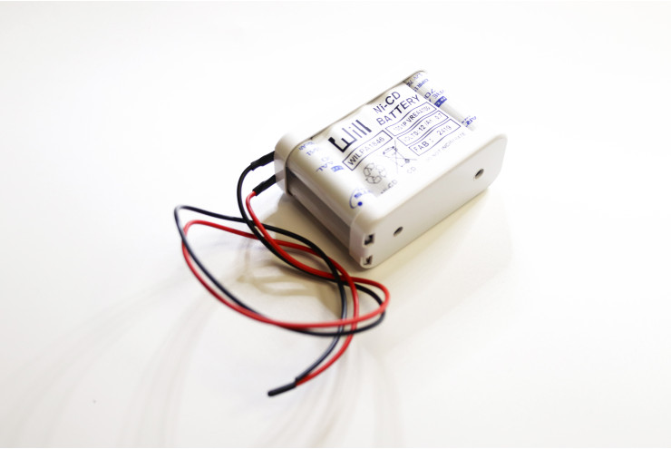 Batterie nicd 12v flasque 700mah