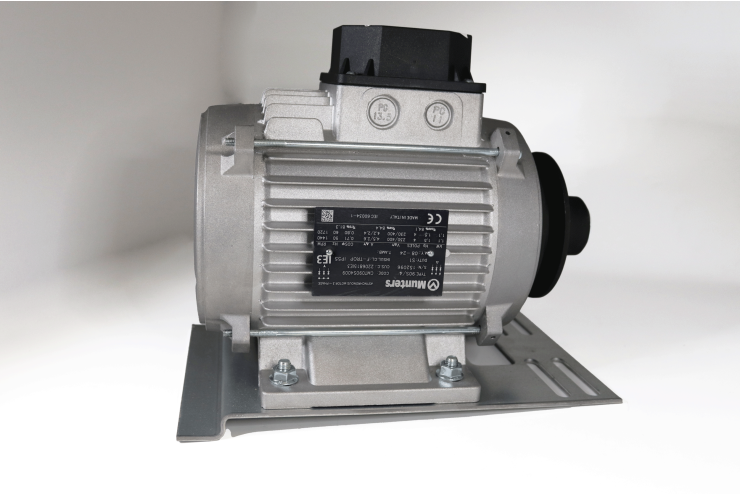 Moteur Tri 400V EM 48-50  NR 1.5CV + poulie