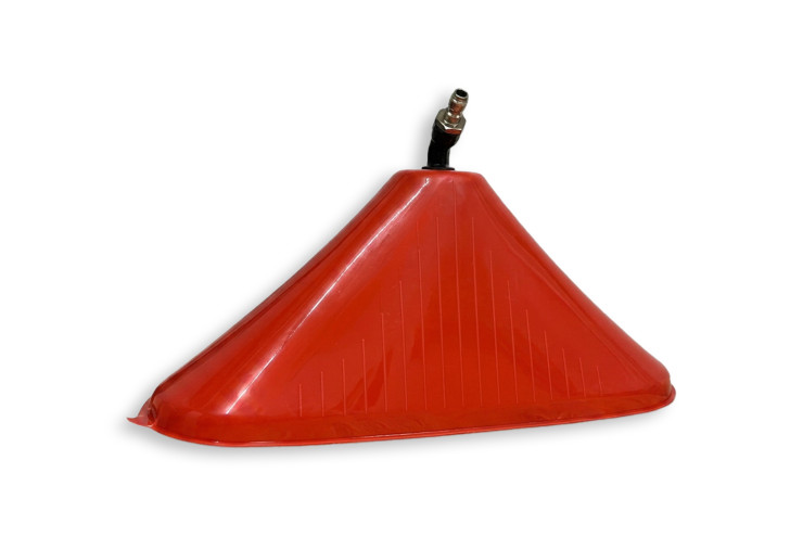 Cloche rouge de désherbage