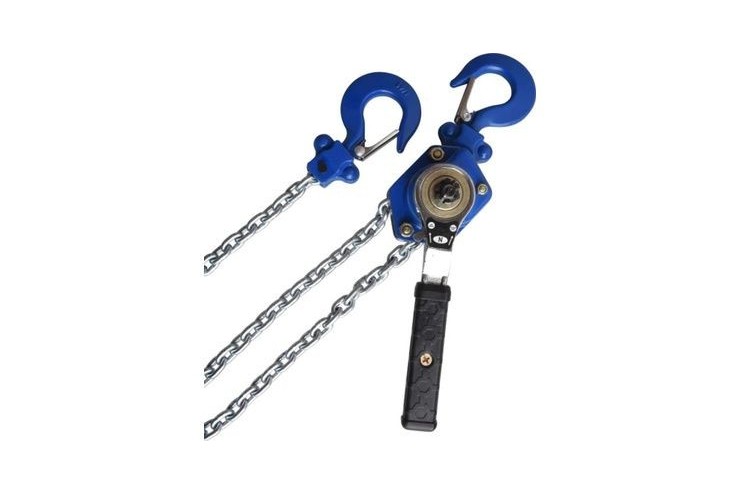 Outils pour tensionner la chaine